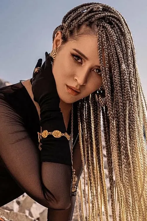 Meirgat Amangeldin ha trabajado con Zarina Khadzhimetova en 1 ocasiones