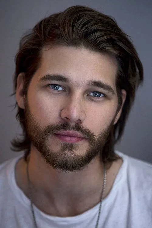 Rajeev Varma ha trabajado con Zebedee Row en 1 ocasiones