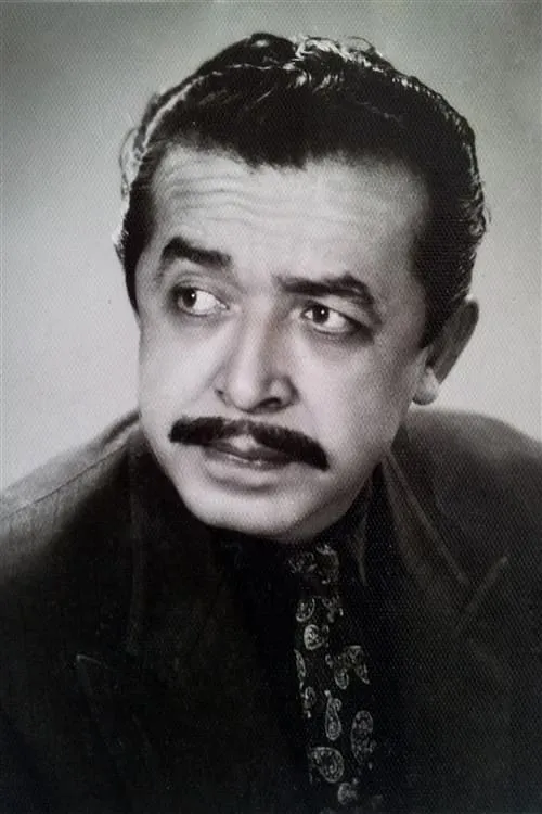 Zeki Çan interpretando a