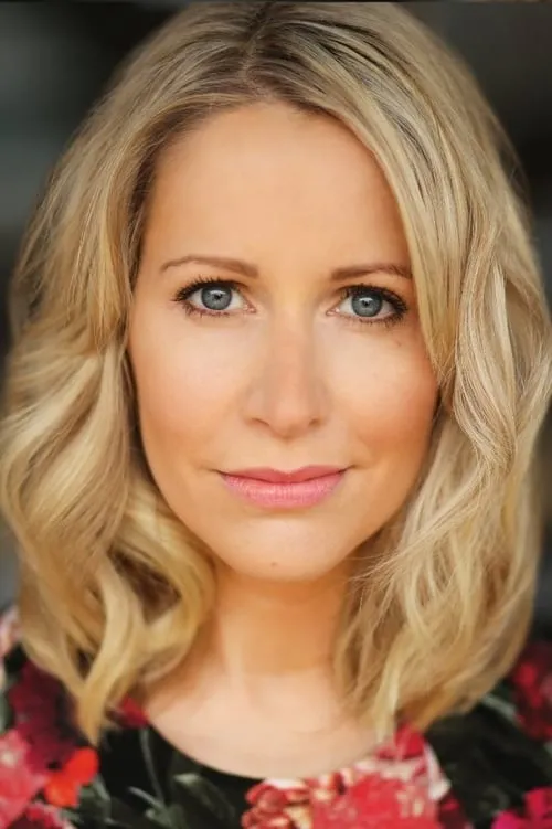 Zoe Harrison interpretando a Nina