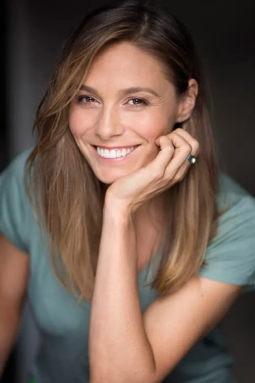 Zoe Naylor interpretando a Abby