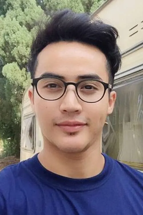 Zoey Rahman — personaje: Zharif