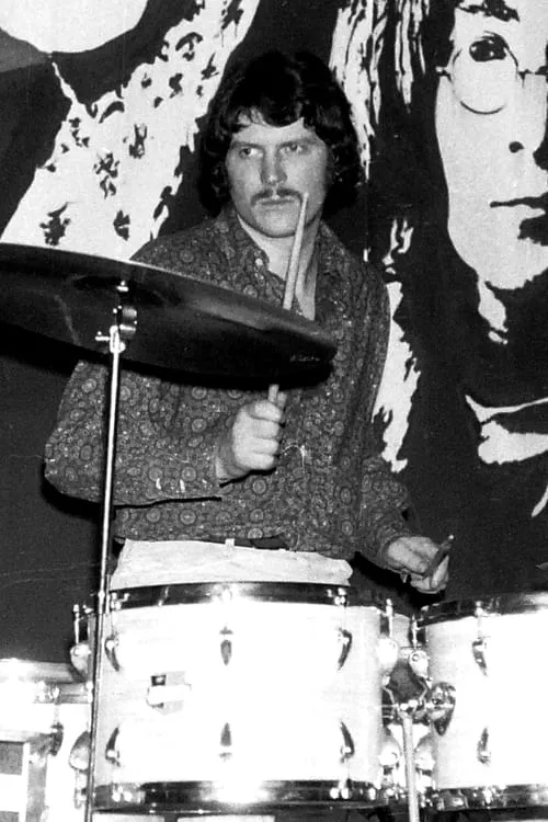 Zoltán Pásztory interpretando a