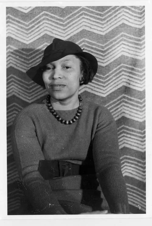 Zora Neale Hurston interpretando a Herself (archive footage)