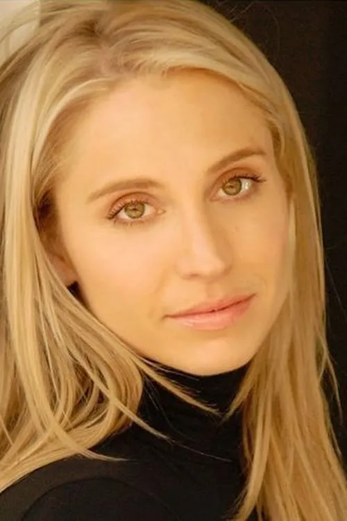 Zorianna Kit interpretando a Herself