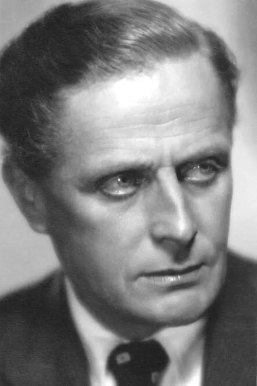 Zvonimir Rogoz interpretando a Ðuka