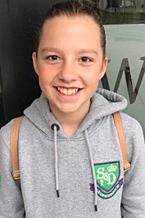 Elise Reed ha trabajado con Abigail Sams en 1 ocasiones