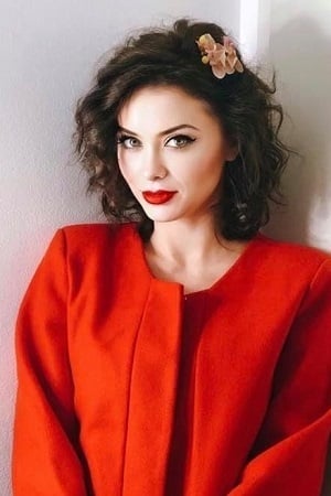 Anca Dumitra interpretando a Ana