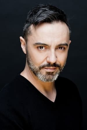 Ángel Ruiz interpretando a Fofi