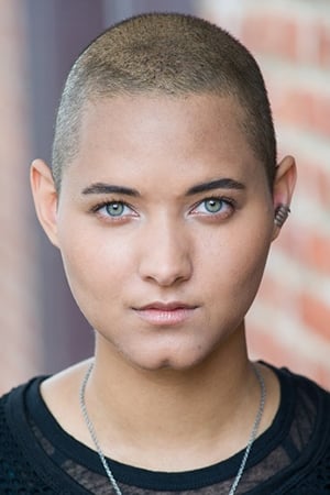 Anissa Matlock interpretando a Lena