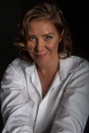 Anna Rokita interpretando a Dorota