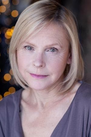 Annabelle Lanyon interpretando a Helga Hammerstein