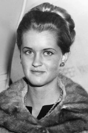 Gina Gillespie ha trabajado con Barbara Merrill en 1 ocasiones