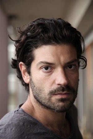 Bastien Bernini interpretando a