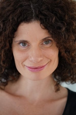 Bénédicte Dessombz interpretando a Bénédicte