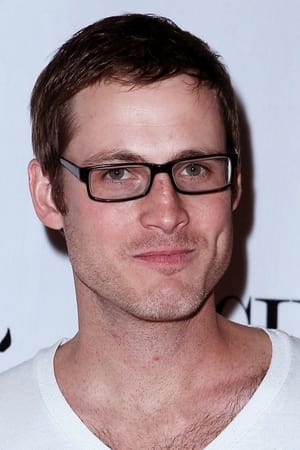 Benjamin Gourley interpretando a Private McKinley