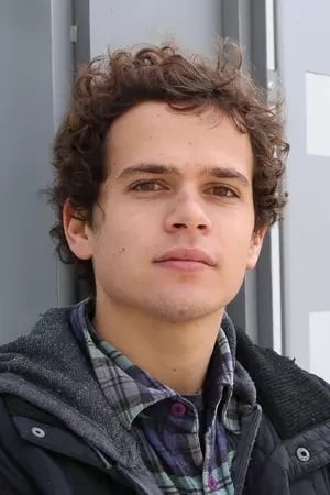 Brando Pacitto interpretando a Sam