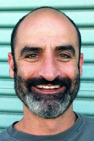 Brody Stevens interpretando a Limo Driver