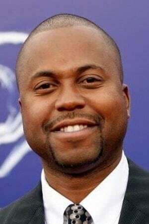 Buddy Sosthand interpretando a Archer