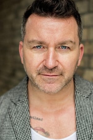 Cameron Jack interpretando a Frank McClay