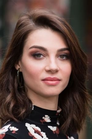 Carmen Climent — personaje: June