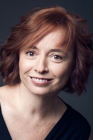 Carmen Pardo interpretando a Sara