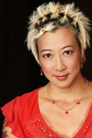 Cece Tsou interpretando a Tae Wong