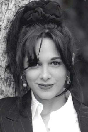 Charlie Spradling interpretando a Nina