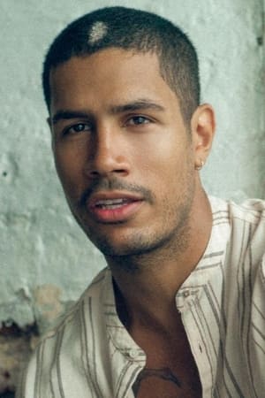 Chuku Modu interpretando a Max