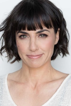 Constance Zimmer interpretando a Mandy