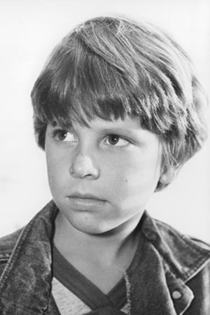 Danny Corkill interpretando a Turtle