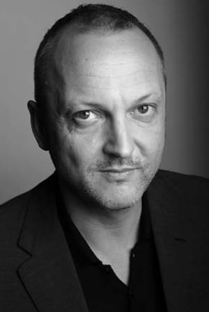 André Lukács Molnár ha trabajado con David Benson en 1 ocasiones