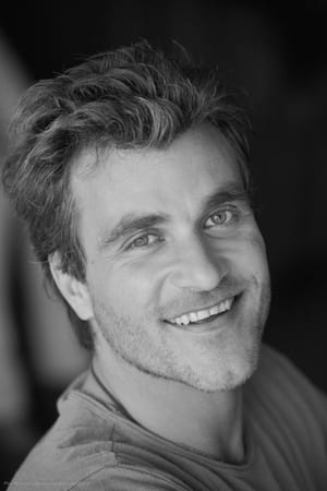 Davide Paganini interpretando a Mario