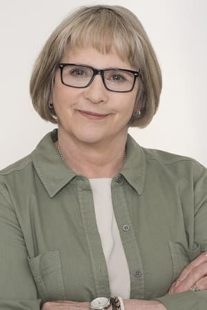 Deborah White interpretando a Elizabeth Alden