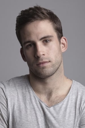 Dino Fetscher interpretando a 