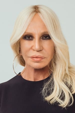 Donatella Versace interpretando a Self - Guest Super Bowl