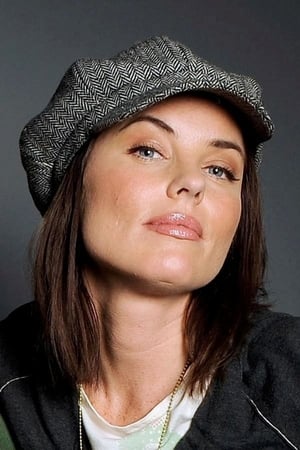 DonnaMarie Recco interpretando a Kathleen