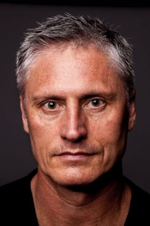 Dwaine Stevenson interpretando a Sammael