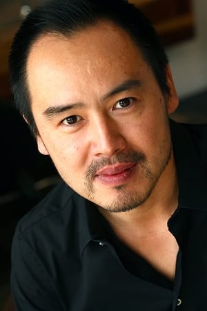 Eijiro Ozaki interpretando a Lieutenant Okubo
