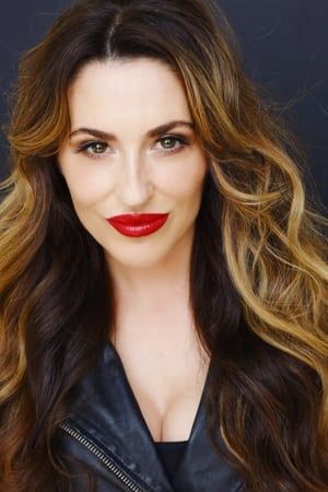 Elle Newlands interpretando a Ladybug (voice)