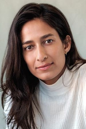 Emma Harvie — personaje: Freya