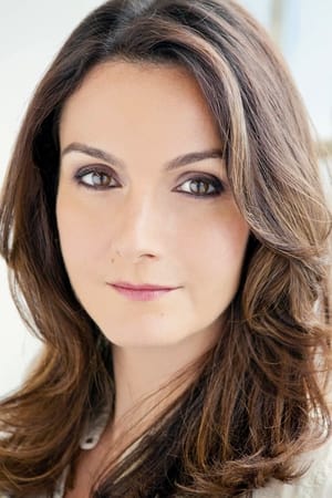 Fanny La Croix interpretando a Receptionist