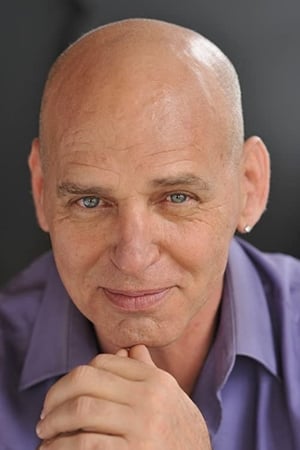 Gardiner Millar interpretando a Devlin