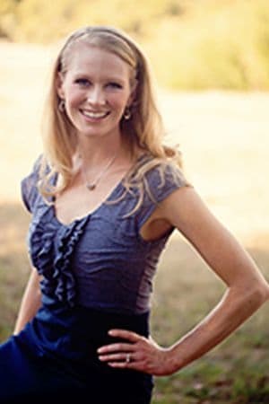 Myrton Running Wolf ha trabajado con Gelsey Weiss en 1 ocasiones