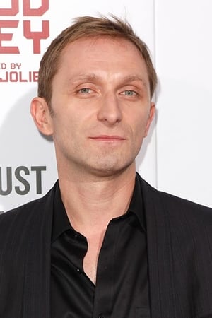 Goran Kostić interpretando a Mr. Kinszerbaum