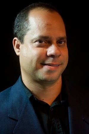 Guilherme Guaral interpretando a Geraldo