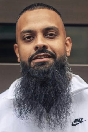 Guz Khan interpretando a Rolph