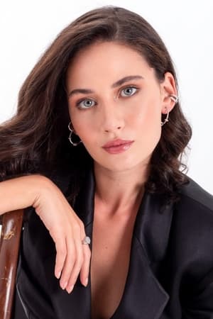 Ilayda Çevik — personaje: Bahar