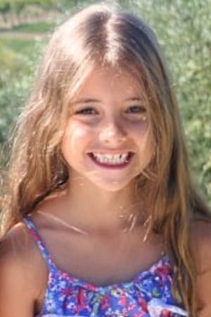 Ian Kay ha trabajado con Isabella Poynton en 1 ocasiones