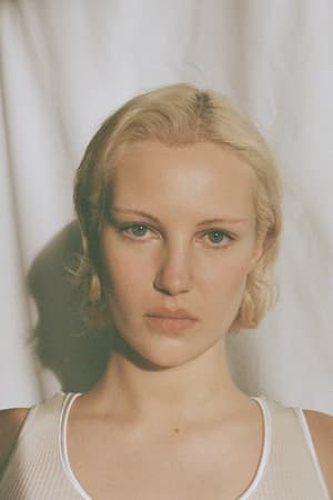 Nia Ashi ha trabajado con Ivy Freeman-Attwood en 1 ocasiones